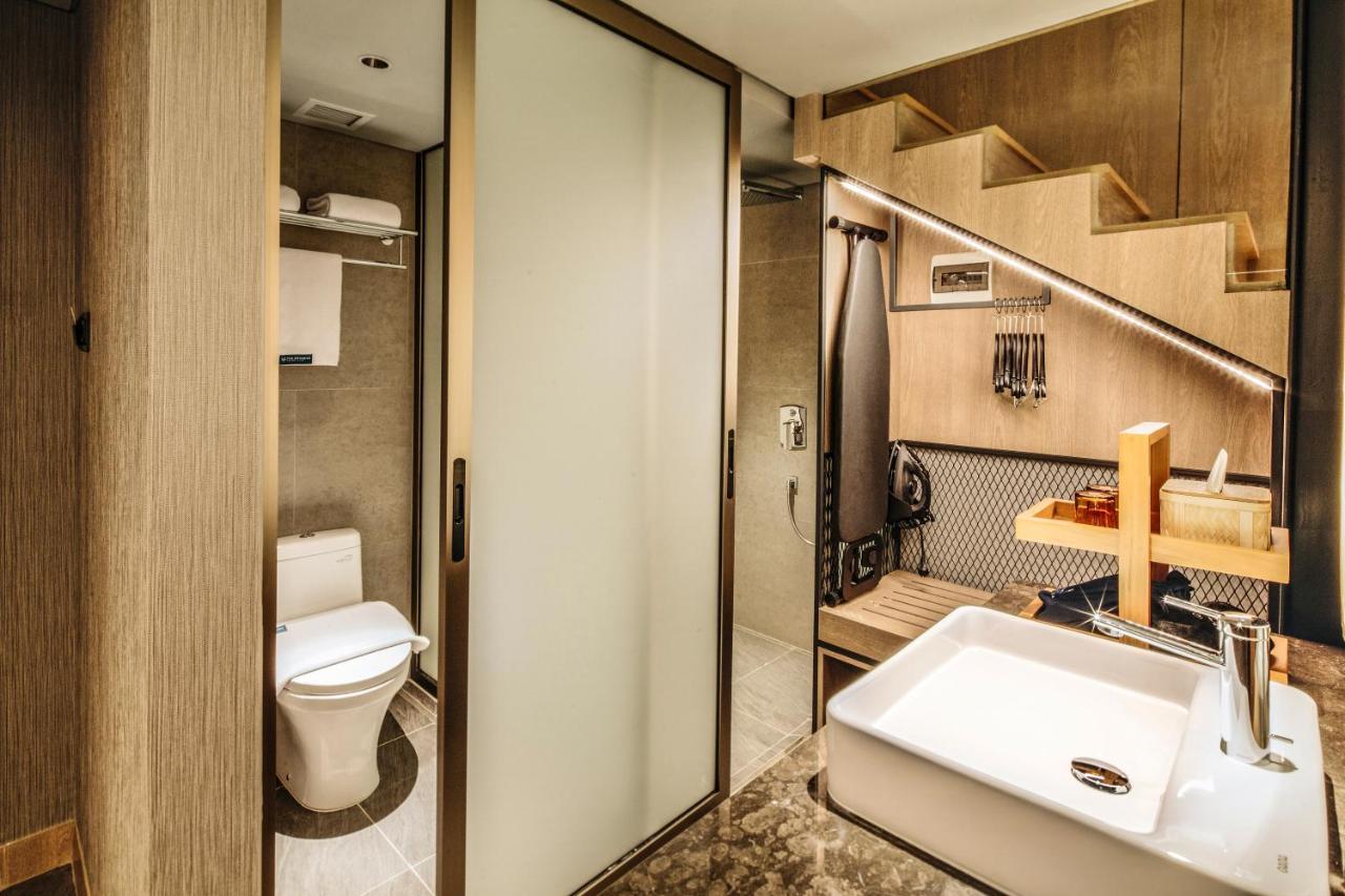 Hotel The Botanica Sanctuary Puncak Esterno foto Bathroom