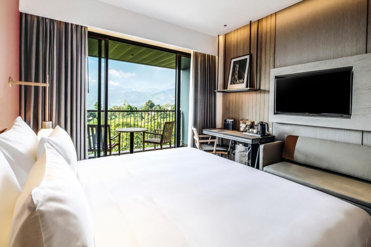 Hotel The Botanica Sanctuary Puncak Esterno foto Deluxe Room